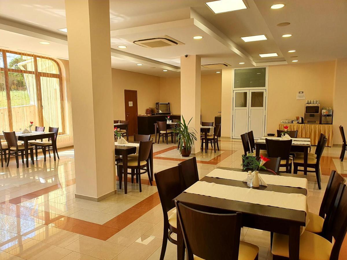 C Comfort Hotel & Wellness Chissarja Exterior foto