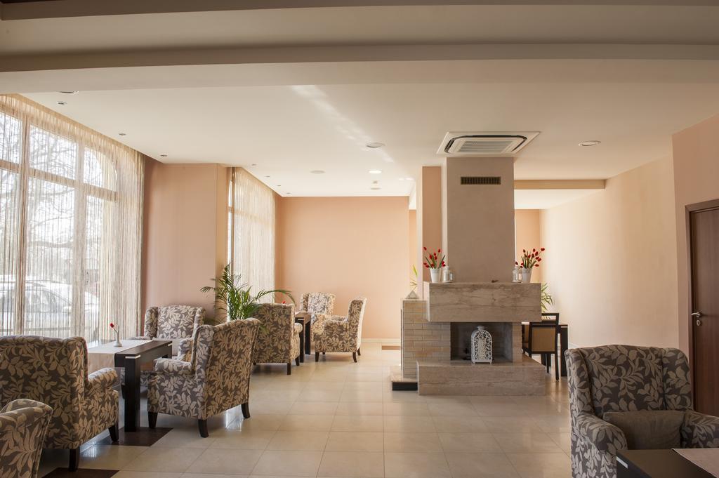 C Comfort Hotel & Wellness Chissarja Exterior foto
