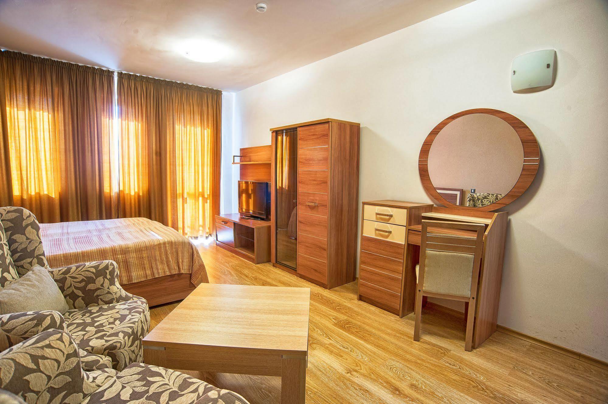 C Comfort Hotel & Wellness Chissarja Exterior foto