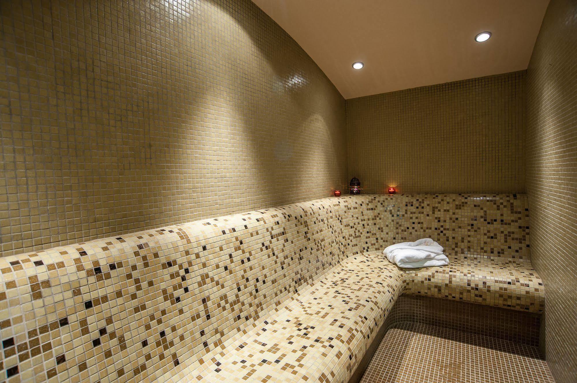 C Comfort Hotel & Wellness Chissarja Exterior foto